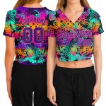 Maillot violet-rose pour femme, motif baseball néon 3D brillant, col en V, couleurs graffiti, coupe courte Maillot violet-rose pour femme, motif baseball néon 3D brillant, col en V, couleurs graffiti, coupe courte